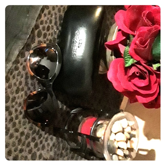 COACH SUNGLASSES - Picture 1 of 3